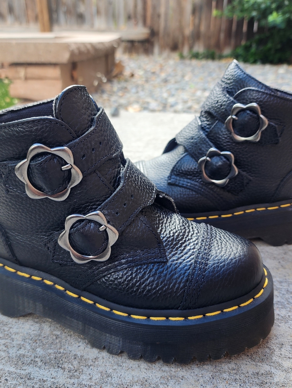 Dr. Martens Women's Devon Flower Buckle Leather Platform Grunge Emo Boots, Sz 5‎